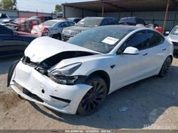 تسلا موديل 3